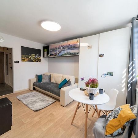 Metro Lux Home Apartment Varşova Dış mekan fotoğraf