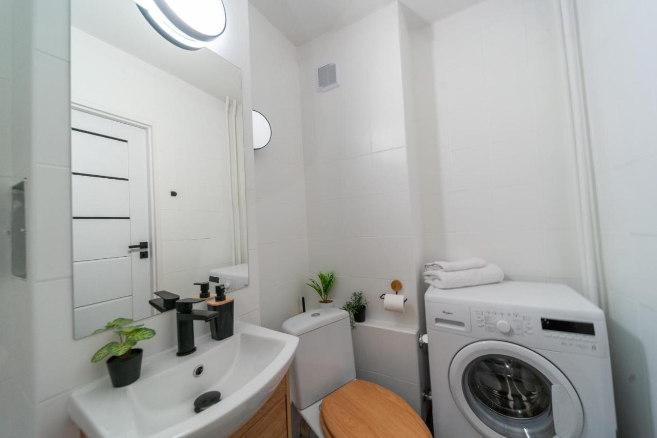 Metro Lux Home Apartment Varşova Dış mekan fotoğraf