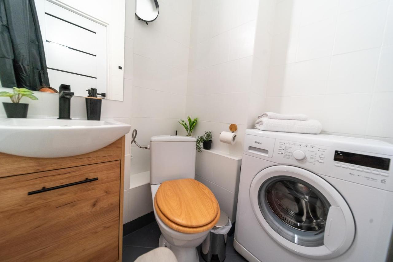Metro Lux Home Apartment Varşova Dış mekan fotoğraf