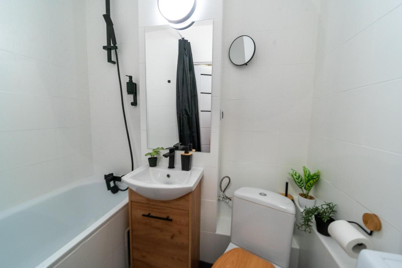 Metro Lux Home Apartment Varşova Dış mekan fotoğraf